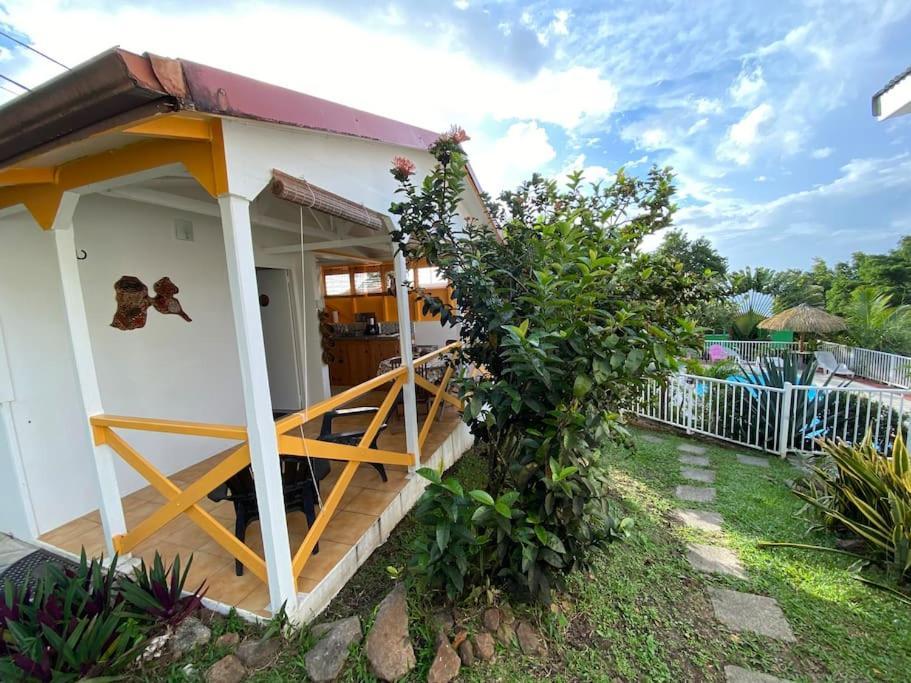 Chalet Avec Piscine Kaz' Basse Bouillante